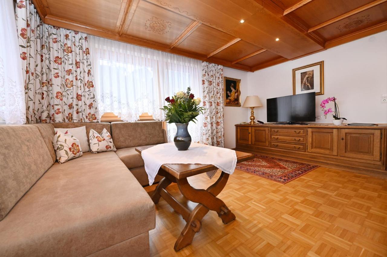 Hotel Montabella Schruns Kültér fotó