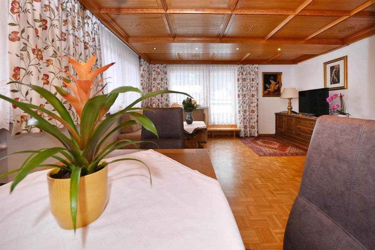 Hotel Montabella Schruns Kültér fotó