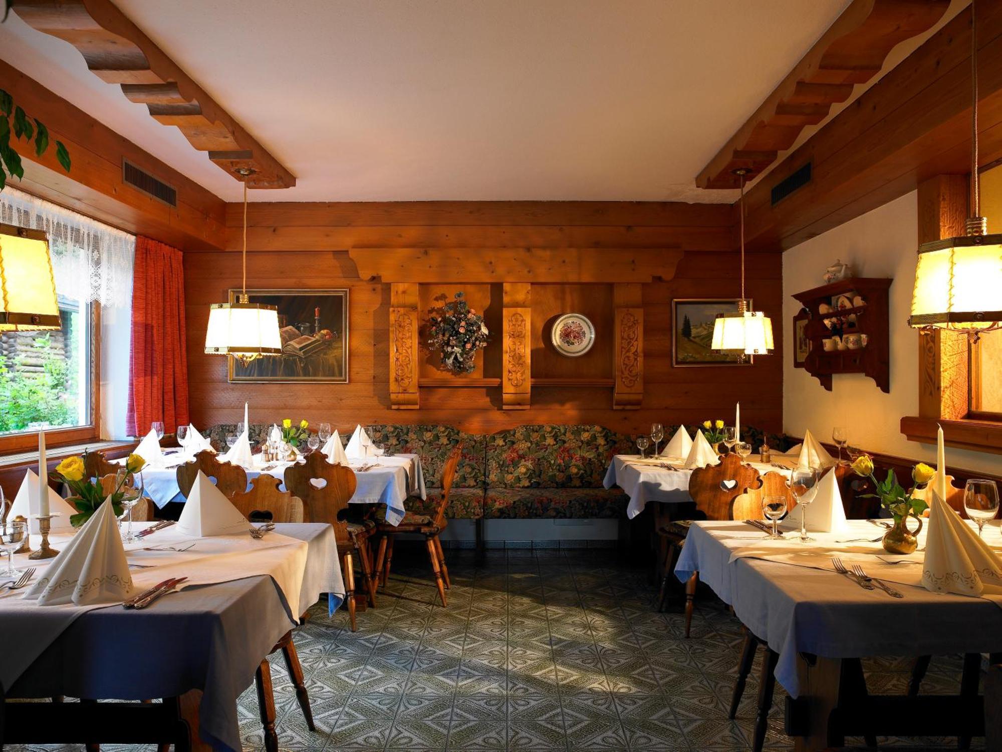 Hotel Montabella Schruns Kültér fotó